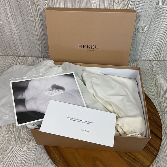 HEREU Studio Andreu Low Calf Zipped Boot Chelsea Boot NIB Russet Color Size 35EU - Picture 2 of 16